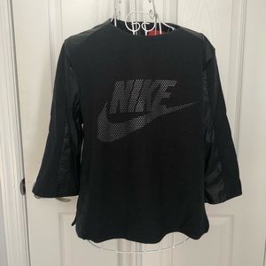 ❗️SOLD❗️Nike Top